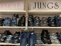 Riesige Auswahl an Jeans 56-176